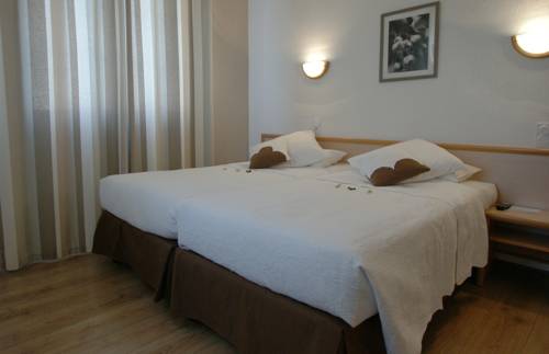 Imagen de la habitación del Hotel H&ocirc;tel Aur&eacute;lia. Foto 6