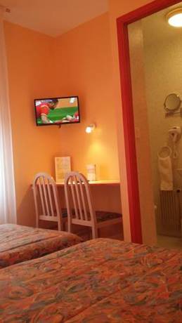 Imagen de la habitación del Hotel H&ocirc;tel Aux Cerisiers. Foto 7