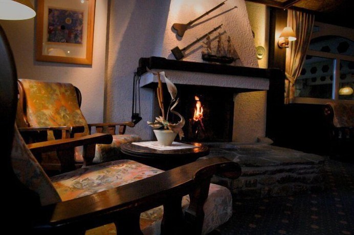 Imagen de los interiores del Hotel Hôtel Aux Mille Etoiles. Foto 18