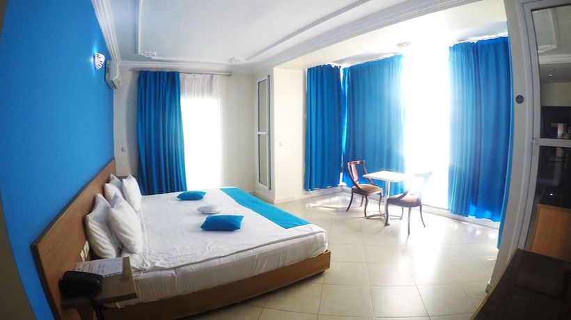 Imagen de la habitación del Hotel H&ocirc;tel Aymen. Foto 4