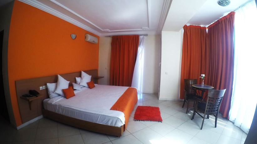 Imagen de la habitación del Hotel H&ocirc;tel Aymen. Foto 12