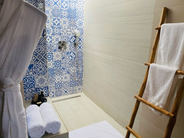 Imagen general del Hotel H&ocirc;tel BOMA. Foto 12