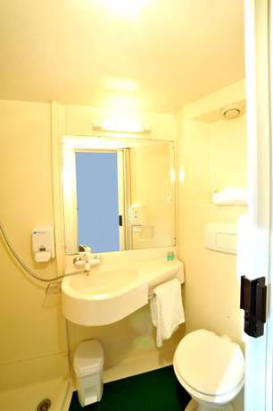 Imagen de la habitación del Hotel H&ocirc;tel Balladins Vend&ocirc;me. Foto 10
