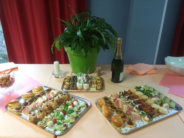 Imagen de los interiores del Hotel H&ocirc;tel Balladins Villefranche-de-rouergue. Foto 14