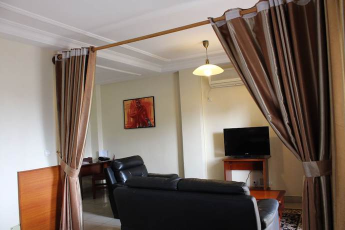 Imagen de la habitación del Hotel H&ocirc;tel Bano Palace. Foto 13