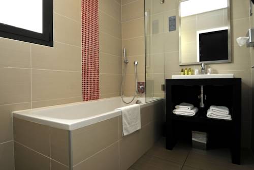 Imagen de la habitación del Hotel H&ocirc;tel Baptistin. Foto 6