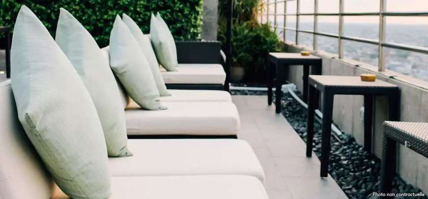 Imagen del bar/restaurante del Hotel Hôtel Barracuda And Spa, Centre Port, Pieds Dans L'eau, Vue Mer. Foto 2