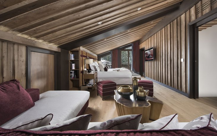 Imagen de la habitación del Hotel H&ocirc;tel Barri&egrave;re Les Neiges Courchevel. Foto 6