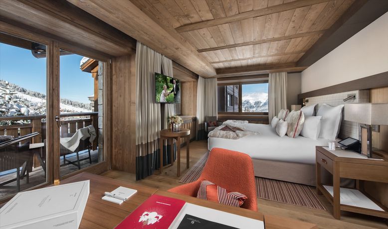 Imagen de la habitación del Hotel H&ocirc;tel Barri&egrave;re Les Neiges Courchevel. Foto 8