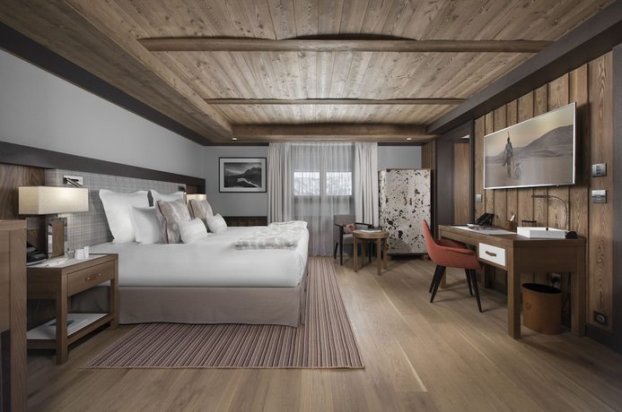 Imagen de la habitación del Hotel H&ocirc;tel Barri&egrave;re Les Neiges Courchevel. Foto 9