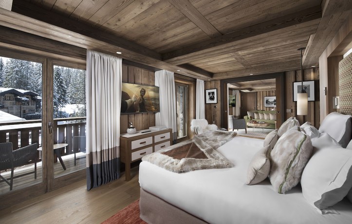 Imagen de la habitación del Hotel H&ocirc;tel Barri&egrave;re Les Neiges Courchevel. Foto 11