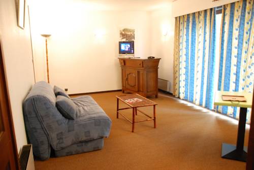 Imagen de la habitación del Hotel Hôtel Bastide, Bowling Du Rouergue. Foto 12