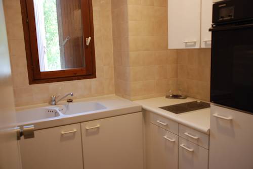 Imagen de la habitación del Hotel Hôtel Bastide, Bowling Du Rouergue. Foto 13