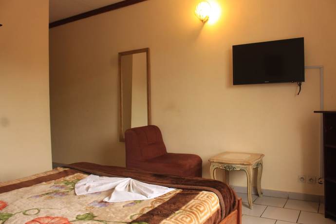 Imagen de la habitación del Hotel H&ocirc;tel Beau Rivage, Deido. Foto 6