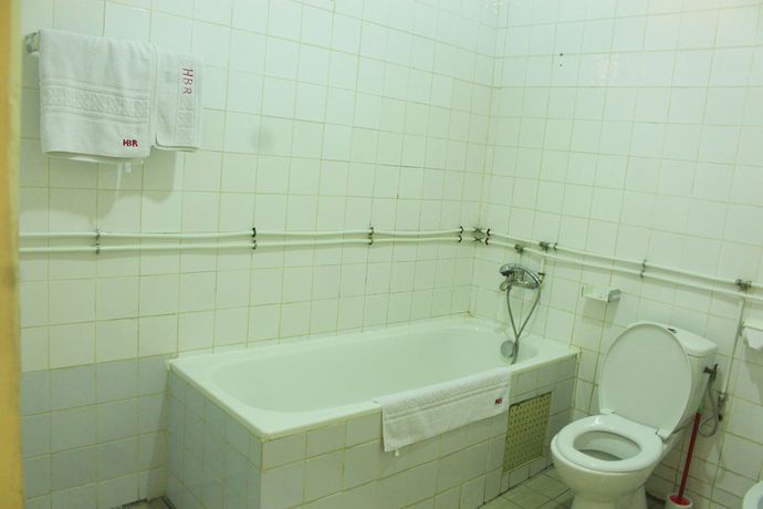 Imagen de la habitación del Hotel H&ocirc;tel Beau Rivage, Deido. Foto 10