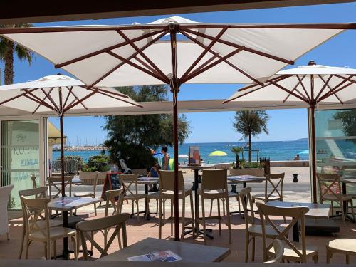 Imagen general del Hotel H&ocirc;tel Beau Rivage, LE LAVANDOU. Foto 3