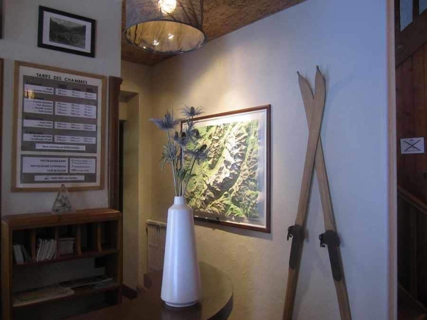 Imagen de la habitación del Hotel H&ocirc;tel Beau Soleil. Foto 10