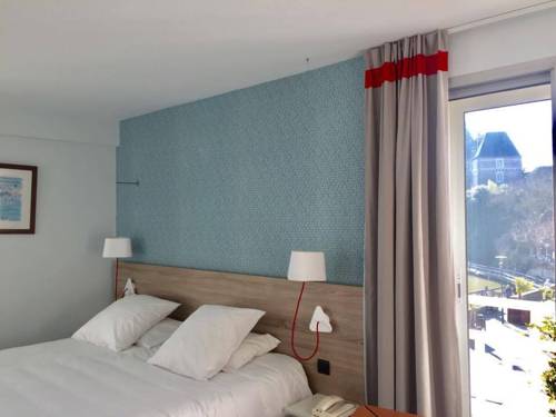 Imagen de la habitación del Hotel H&ocirc;tel Beau Soleil. Foto 3