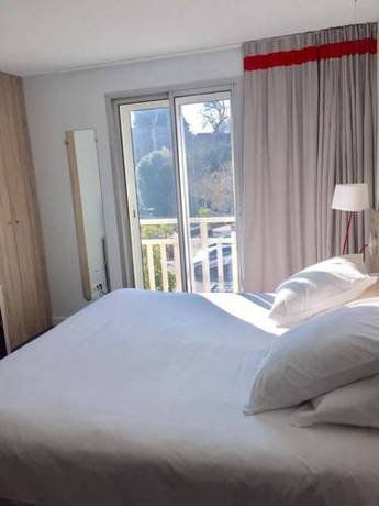 Imagen de la habitación del Hotel H&ocirc;tel Beau Soleil. Foto 7