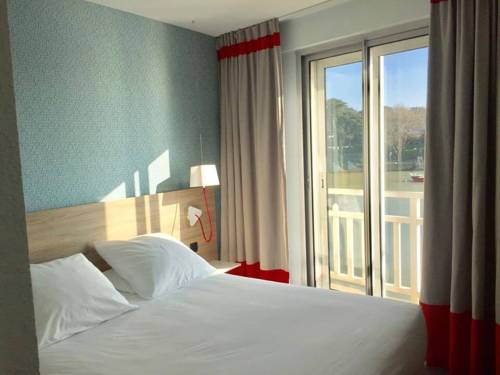 Imagen de la habitación del Hotel H&ocirc;tel Beau Soleil. Foto 9