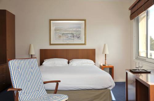 Imagen de la habitación del Hotel H&ocirc;tel Beau Soleil. Foto 12