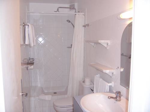 Imagen de la habitación del Hotel H&ocirc;tel Beausejour. Foto 3