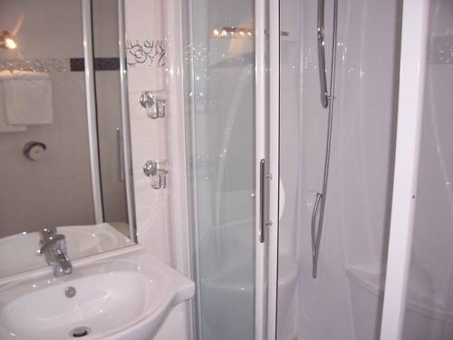 Imagen de la habitación del Hotel H&ocirc;tel Beausejour. Foto 10