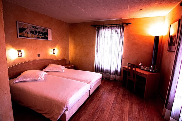 Imagen de la habitación del Hotel Hôtel Bellevue Le Rocheray. Foto 8