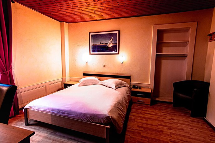 Imagen de la habitación del Hotel Hôtel Bellevue Le Rocheray. Foto 11