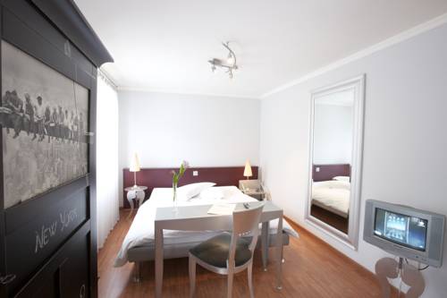 Imagen de la habitación del Hotel H&ocirc;tel Bellevue, Porrentruy. Foto 5