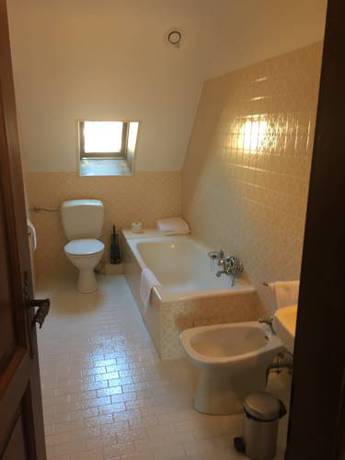Imagen de la habitación del Hotel H&ocirc;tel Berceau Du Vigneron. Foto 4
