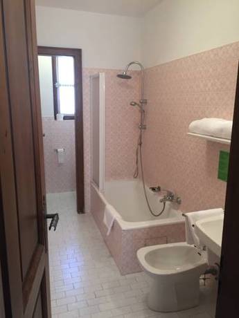 Imagen de la habitación del Hotel H&ocirc;tel Berceau Du Vigneron. Foto 8