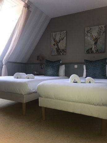 Imagen de la habitación del Hotel H&ocirc;tel Bien-Etre Aux Cypr&egrave;s de Marquay. Foto 5