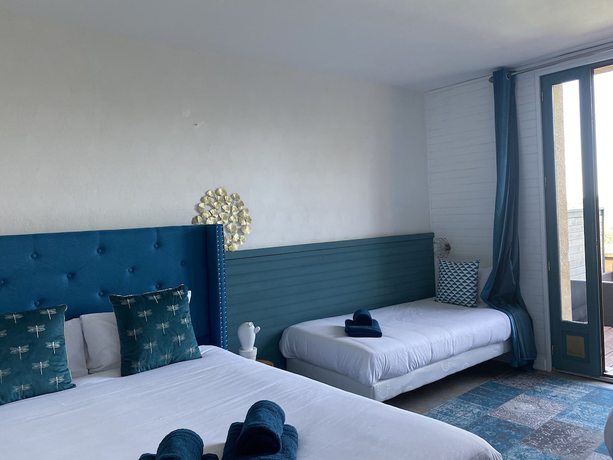 Imagen de la habitación del Hotel H&ocirc;tel Bien-Etre Aux Cypr&egrave;s de Marquay. Foto 15