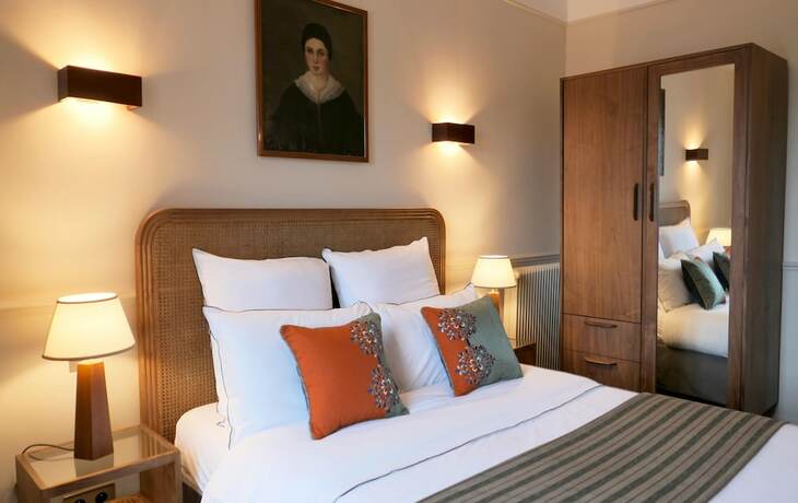 Imagen general del Hotel H&ocirc;tel Bristol Pau. Foto 2