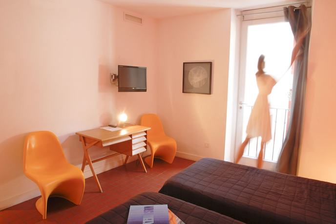 Imagen de la habitación del Hotel H&ocirc;tel Burrhus. Foto 12