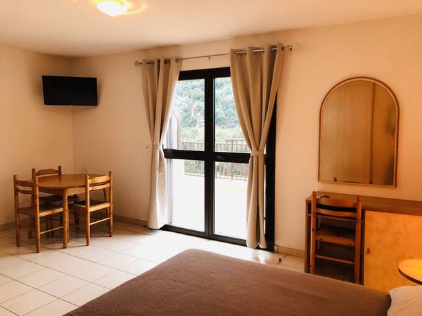 Imagen de la habitación del Hotel H&ocirc;tel Cala di Sole. Foto 7