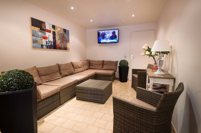 Imagen del bar/restaurante del Hotel H&ocirc;tel Cala di Sole. Foto 2