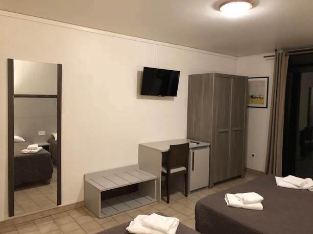 Imagen de la habitación del Hotel H&ocirc;tel Cala di Sole. Foto 16