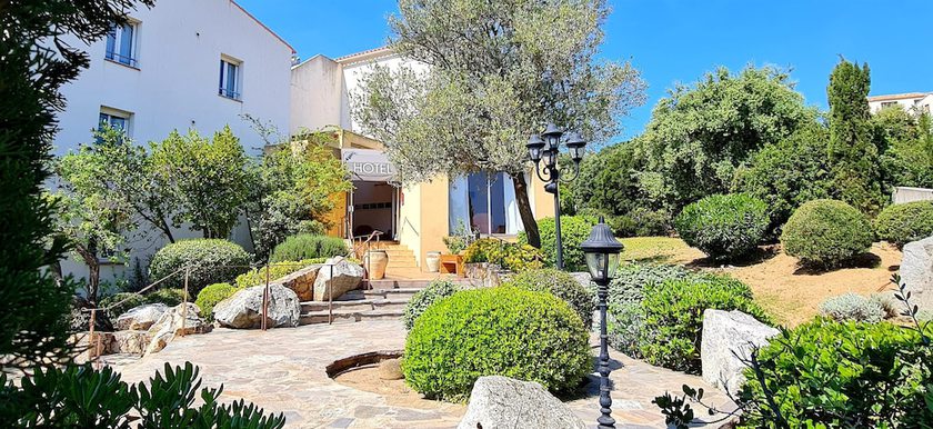 Imagen general del Hotel H&ocirc;tel Cala di l\'Oru. Foto 1