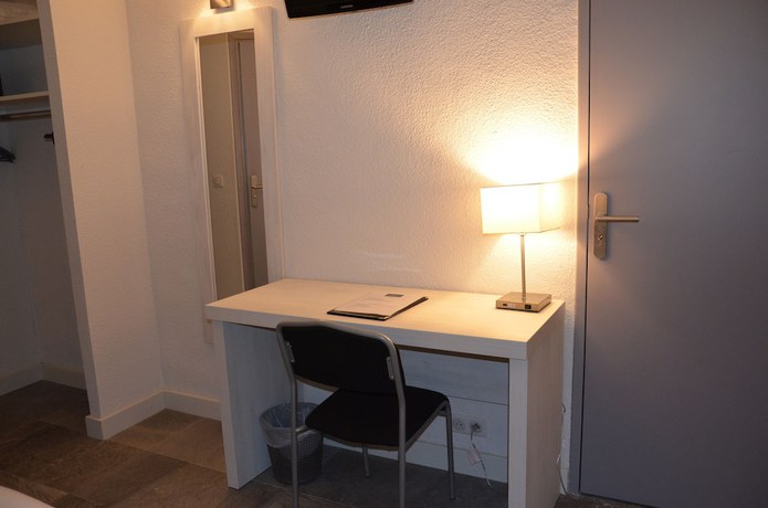 Imagen de la habitación del Hotel Hôtel Cannes Croisette. Foto 4