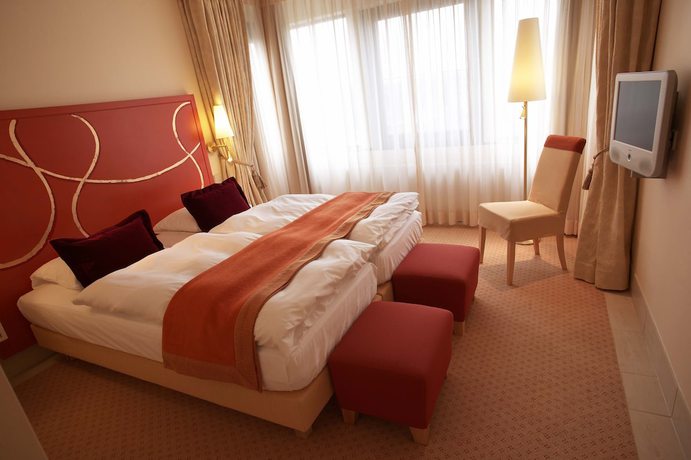 Imagen de la habitación del Hotel H&ocirc;tel Casino 2000 - Adult Guests Only. Foto 4