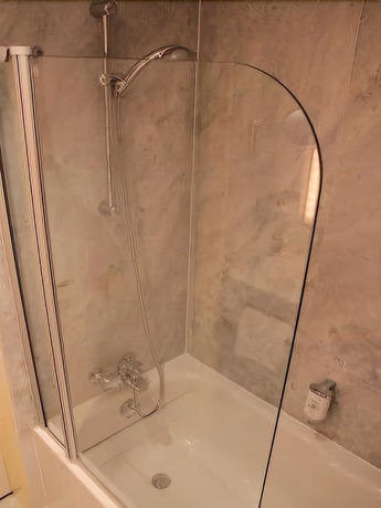 Imagen de la habitación del Hotel H&ocirc;tel Casino 2000 - Adult Guests Only. Foto 7