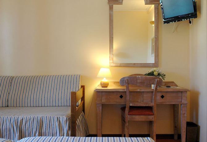 Imagen de la habitación del Hotel Hôtel Castel Luberon. Foto 4