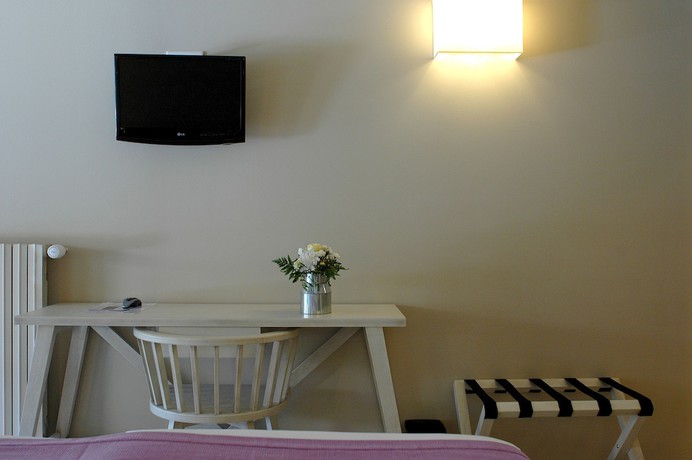 Imagen de la habitación del Hotel Hôtel Castel Luberon. Foto 7