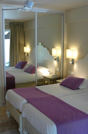 Imagen de la habitación del Hotel Hôtel Castel Luberon. Foto 10