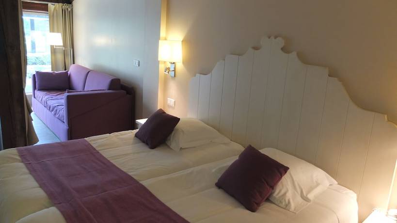 Imagen de la habitación del Hotel Hôtel Castel Luberon. Foto 13