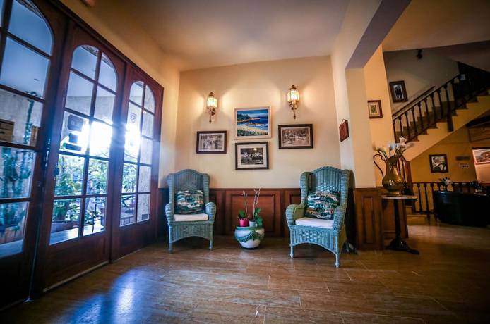 Imagen de los interiores del Hotel H&ocirc;tel Castellu Rossu. Foto 19