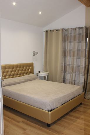 Imagen de la habitación del Hotel H&ocirc;tel Castellu Rossu. Foto 7