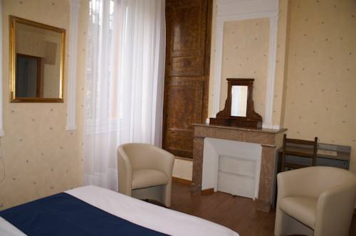 Imagen de la habitación del Hotel H&ocirc;tel C&eacute;leste. Foto 14